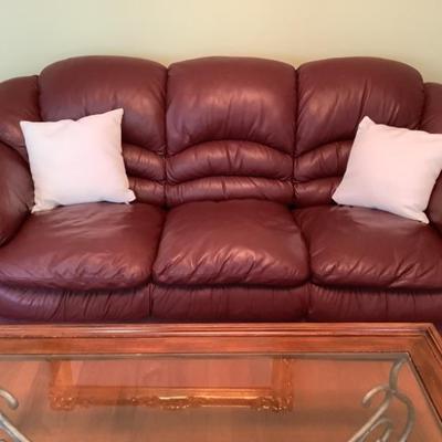 $499 leather couch 88â€L 38â€H 40â€ depth 