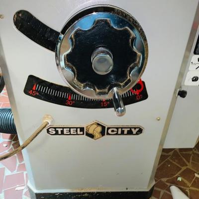 SIDE VIEW OF THE STEEL CITY TABLE SAW
