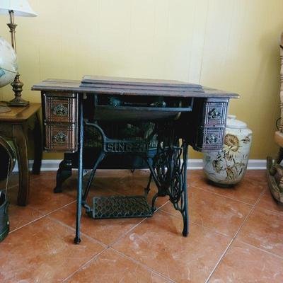 Singer Sewing Table Cast Iron