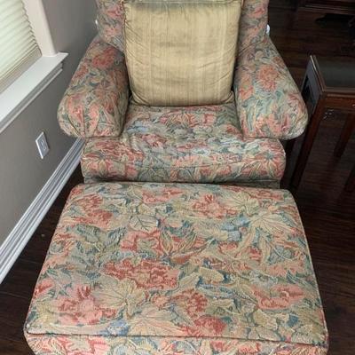 HENREDON Fireside Chairs ( there are 2)