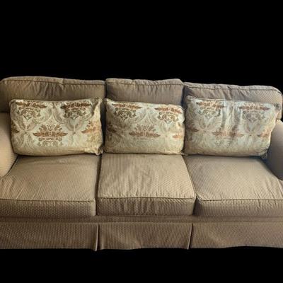 HENREDON 3 Cushion Sofa