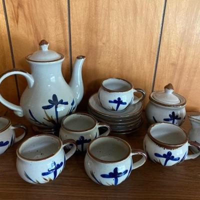 Japanese â€¢ Hand Painted â€¢ Stoneware â€¢ Tea Set â€¢ 9 pcs (cup & saucer is counted as one piece) 