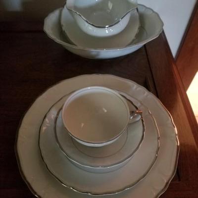 Silve Sonata fine china/platinum trim - Japan