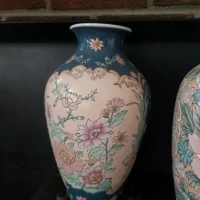 Chinoiserie floral vase
