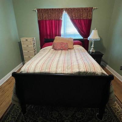 Coaster - standard Size bed (dark wood)
