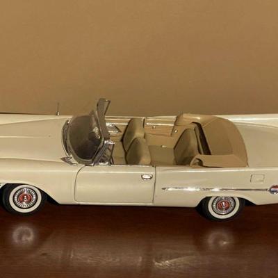 1957 Chrysler 300C convertible die-cast 1.24 scale