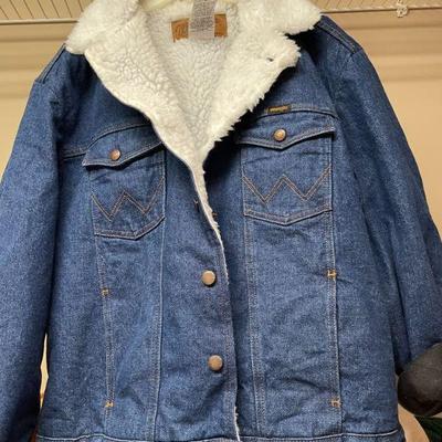 denim Wrangler jacket ( Lg. )