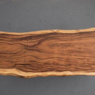 https://auctions4america.proxibid.com/Auctions-4-America/Natural-and-Resin-Live-Edge-Tables-Los-Angeles-CA/event-catalog/243587