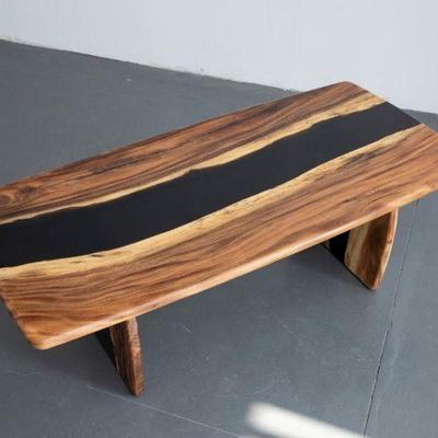 https://auctions4america.proxibid.com/Auctions-4-America/Natural-and-Resin-Live-Edge-Tables-Los-Angeles-CA/event-catalog/243587