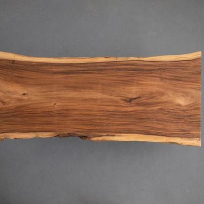 https://auctions4america.proxibid.com/Auctions-4-America/Natural-and-Resin-Live-Edge-Tables-Los-Angeles-CA/event-catalog/243587