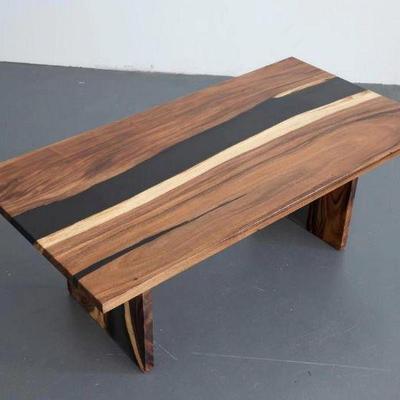 https://auctions4america.proxibid.com/Auctions-4-America/Natural-and-Resin-Live-Edge-Tables-Los-Angeles-CA/event-catalog/243587