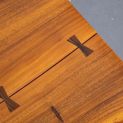 https://auctions4america.proxibid.com/Auctions-4-America/Natural-and-Resin-Live-Edge-Tables-Los-Angeles-CA/event-catalog/243587