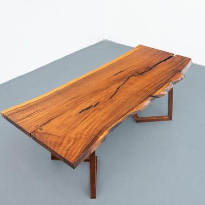 https://auctions4america.proxibid.com/Auctions-4-America/Natural-and-Resin-Live-Edge-Tables-Los-Angeles-CA/event-catalog/243587