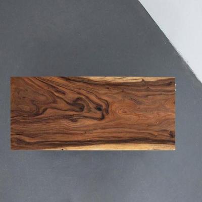 https://auctions4america.proxibid.com/Auctions-4-America/Natural-and-Resin-Live-Edge-Tables-Los-Angeles-CA/event-catalog/243587