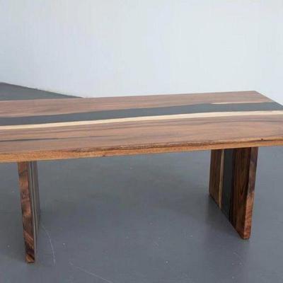https://auctions4america.proxibid.com/Auctions-4-America/Natural-and-Resin-Live-Edge-Tables-Los-Angeles-CA/event-catalog/243587