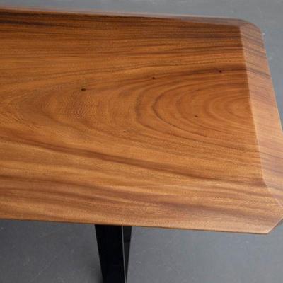 https://auctions4america.proxibid.com/Auctions-4-America/Natural-and-Resin-Live-Edge-Tables-Los-Angeles-CA/event-catalog/243587