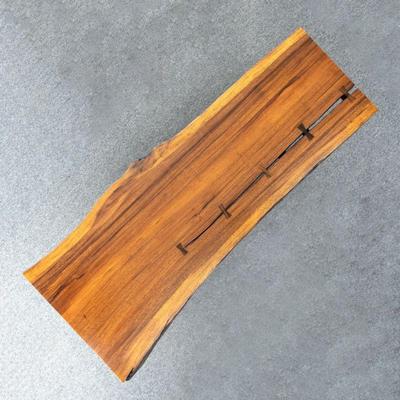 https://auctions4america.proxibid.com/Auctions-4-America/Natural-and-Resin-Live-Edge-Tables-Los-Angeles-CA/event-catalog/243587