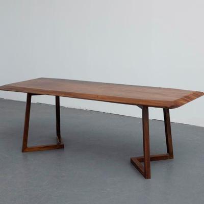 https://auctions4america.proxibid.com/Auctions-4-America/Natural-and-Resin-Live-Edge-Tables-Los-Angeles-CA/event-catalog/243587