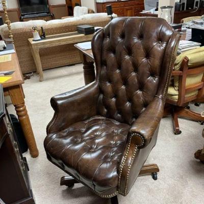 tufted leather chair for executive desk