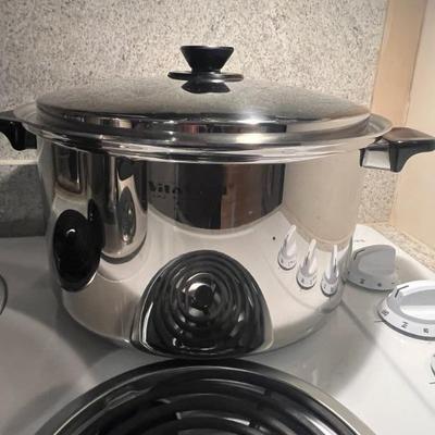 FAGOR stainless steel pressure cookers (1 of 2)