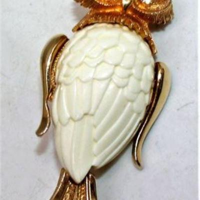Lot 081   3 Bid(s)
Owl Brooch pin