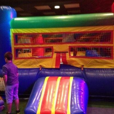 https://auctions4america.proxibid.com/Auctions-4-America/Miami-Party-Rental-Company-Inflatables/event-catalog/243611