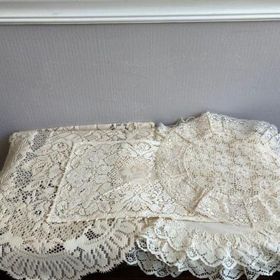 Collection Of Fine Lace Doilies & Small TableclothsÂ 