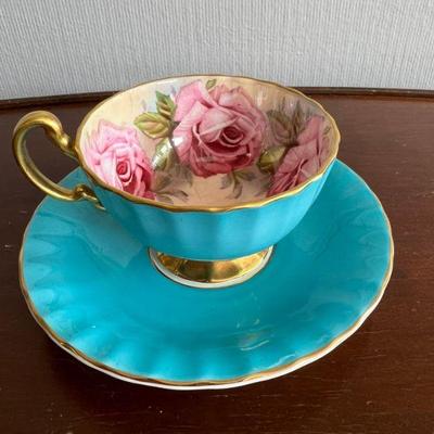 Exquisite Aynsley Bone China Four Roses On Turquoise Teacup & SaucerÂ 
