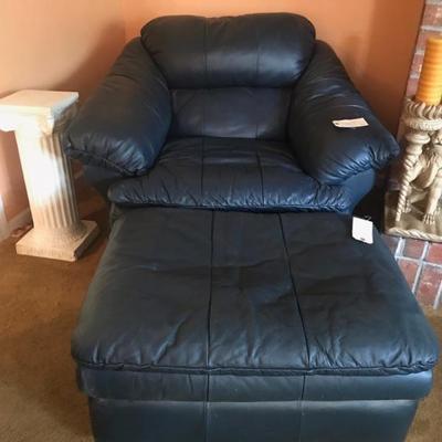 Chair $139
46 X 44 X 32