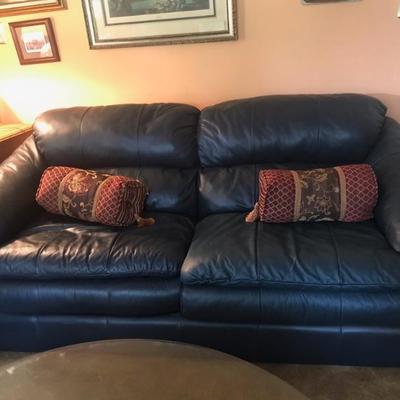sofa $169
34 X 49 X 84