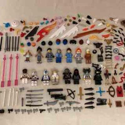 MTH030 Lego Mini Figures & Accessories 