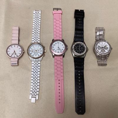 MTH045 Five Womenâ€™s Watches 