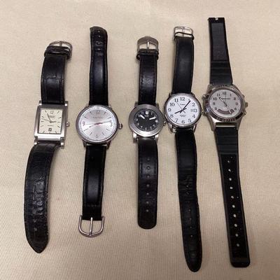 MTH046 Five Menâ€™s Watches With Black Bands