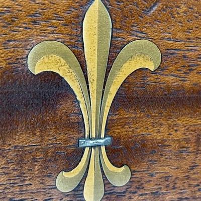 Fleur de Lis Barrel Back Chair