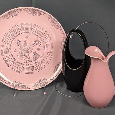 Taylor * Smith * Taylor Pebbleford
1964 Calendar Plate, Air Planter and Petite Pink Pitcher