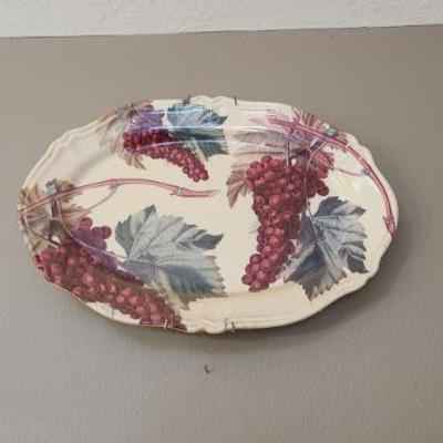 Decorative plates/platters etc