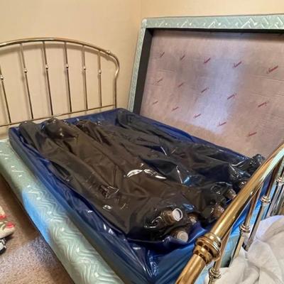 Free Floating Tube Water Bed