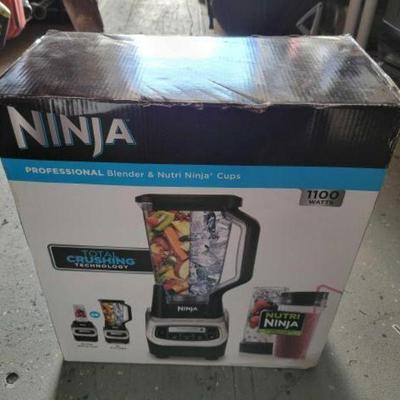 #2666 â€¢ NEW!!! Ninja Professional Blender & Nutri Ninja Cups

