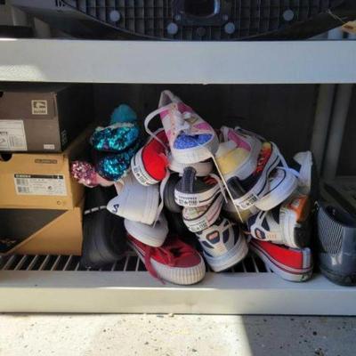 #2522 • 15 Pairs of Shoes
