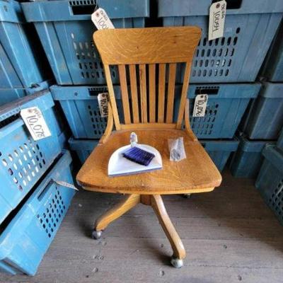 #10080 â€¢ Rolling Swivel Chair, Dustpan & Garden Hose
