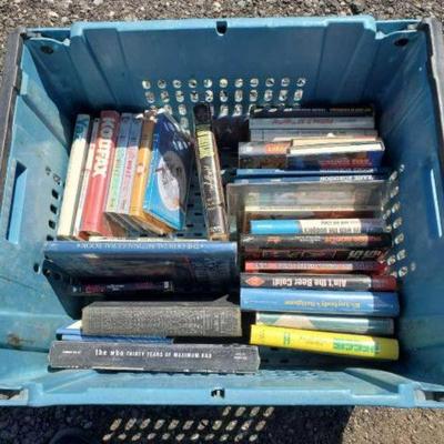#10008 â€¢ Tote of Signed Sports Books and Collector Cards

