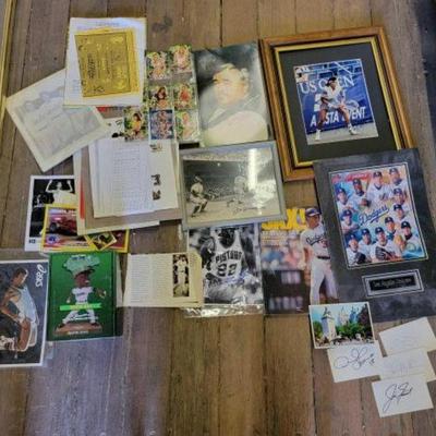 #10726 â€¢ Signed Sports Photos, Signed Paper & Magazines
