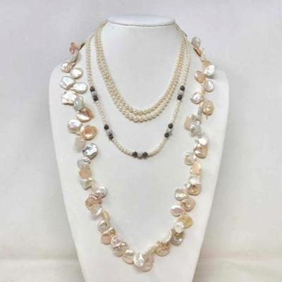 #950 â€¢ (3) Pearl Necklaces
