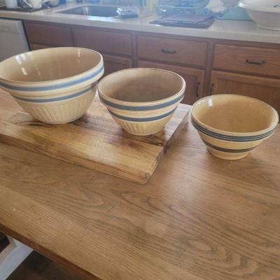 Old stoneware bowl set