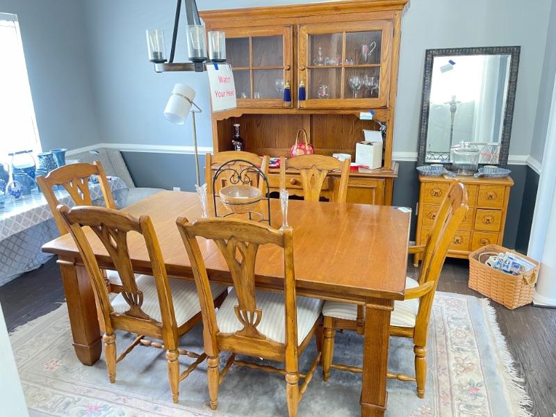 Pristine downsizing sale in Fredericksburg!