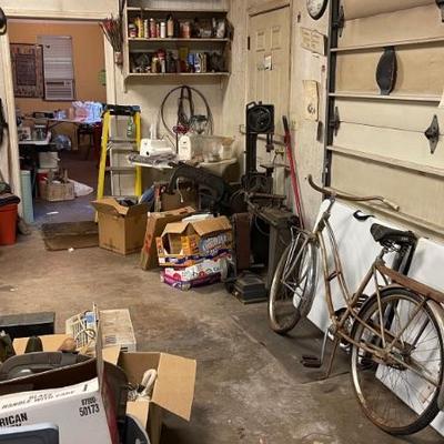 Estate sale photo