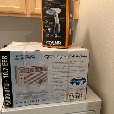 This item is available for PRESALE.  Please text photo to 760-668-0554 to purchase.  We accept Zelle
Fridgidaire Brand new window Air...