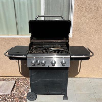 This item is available for PRESALE.  Please text photo to 760-668-0554 to purchase.  We accept Zelle
Char-Broil Propane BBQ $75