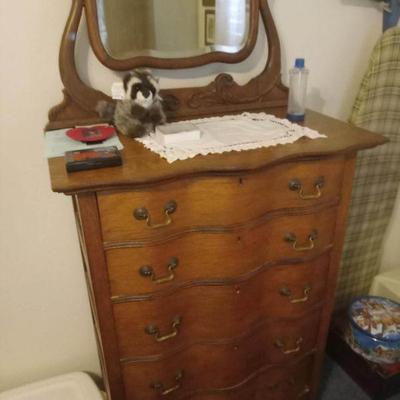 Cir 1900. True antique highboy dresser with harp mirror 