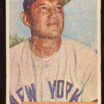 INCREDIBLE MIX OF NEW SUPER STARS AND VINTAGE HALL OF FAMERS INCLUDING:
1961 TOPPS DUKE SNIDER PSA 6.5!
1969 TOPPS BOB GIBSON PSA 6!
2001...